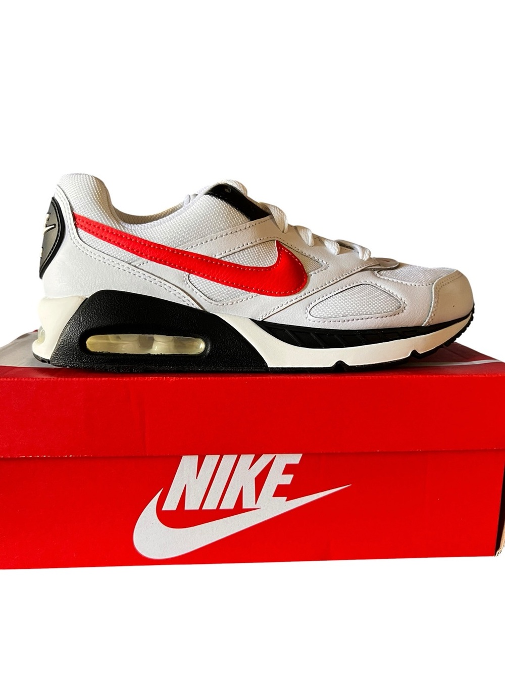 Nike Air Max Excee White Red Black Sneakers Youth 6.5Y New in Box